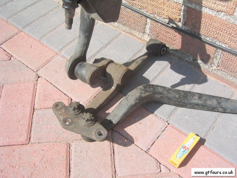 What is the Toyota Super Strut Suspension